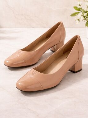 Trotters Nude Patent Low Block Heel Pumps size 8.5 WW